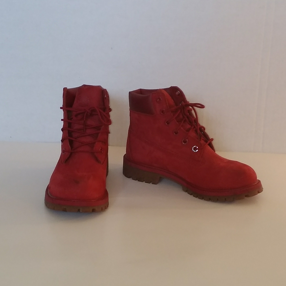 Timberlands - Picture 1 of 7